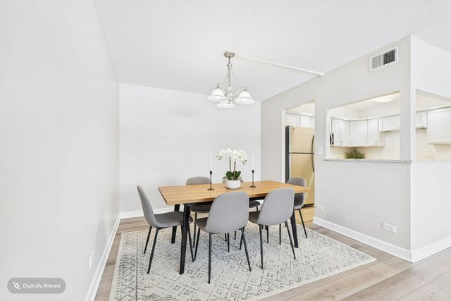 13000 W Heiden Circle 3105, Lake Bluff, IL 60044