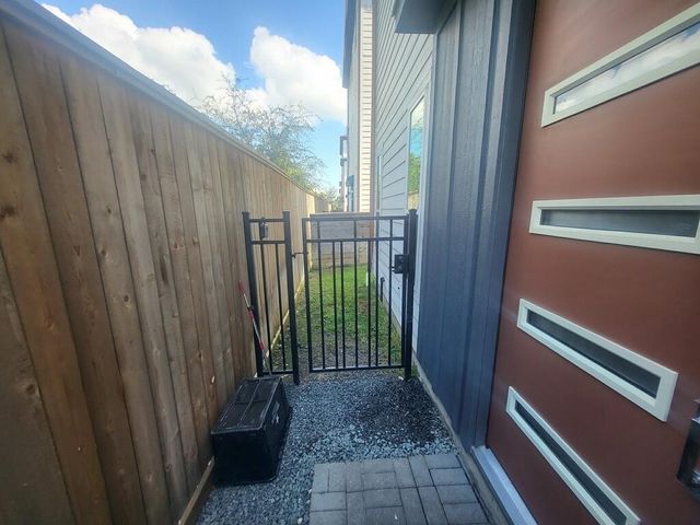 717 N Emile Street, Houston, TX 77020