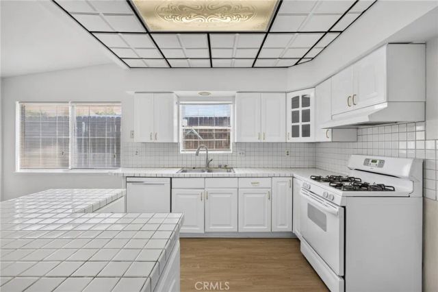 4405 Lakewood, San Bernardino, CA 92407