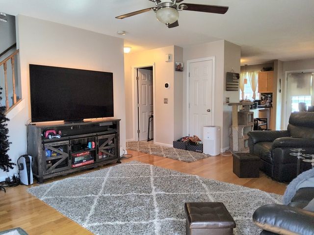 3096 Main St 3096, Palmer, MA 01069