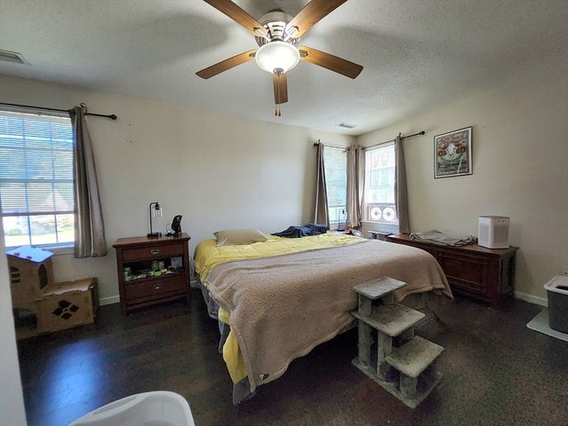 3096 Main St 3096, Palmer, MA 01069