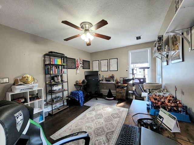 3096 Main St 3096, Palmer, MA 01069