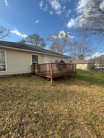 319 33rd Avenue South, Phenix City, AL 36869