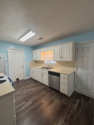 319 33rd Avenue South, Phenix City, AL 36869