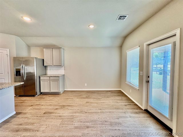 28180 E 115th Street S, Coweta, OK 74429