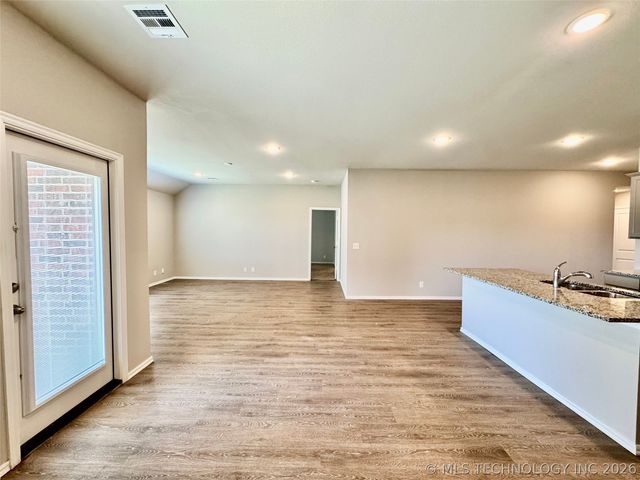 28180 E 115th Street S, Coweta, OK 74429
