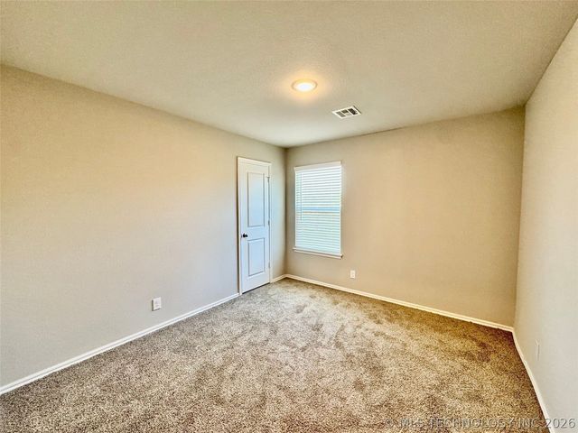 28180 E 115th Street S, Coweta, OK 74429