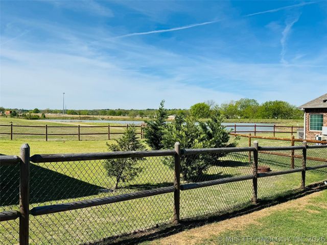 28180 E 115th Street S, Coweta, OK 74429