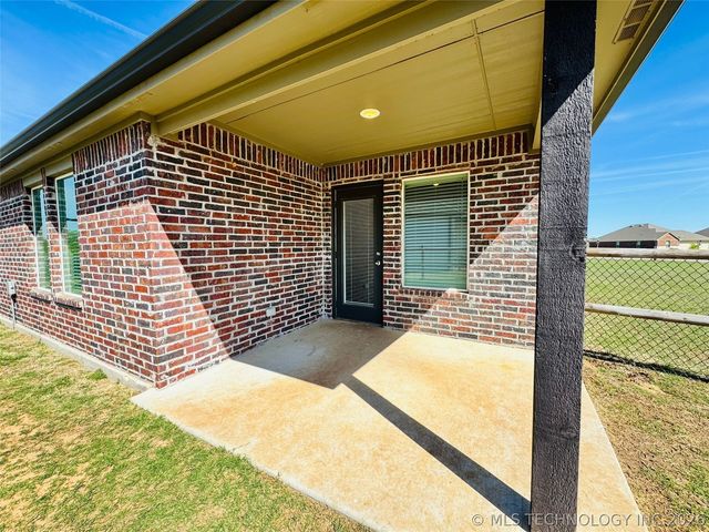 28180 E 115th Street S, Coweta, OK 74429