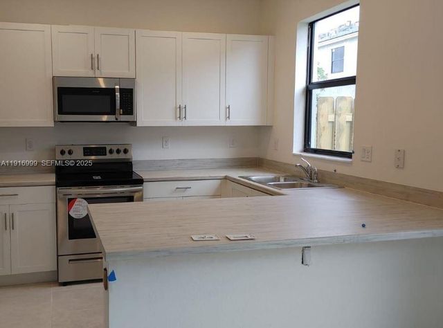 28717 SW 132nd Pl, Homestead, FL 33033