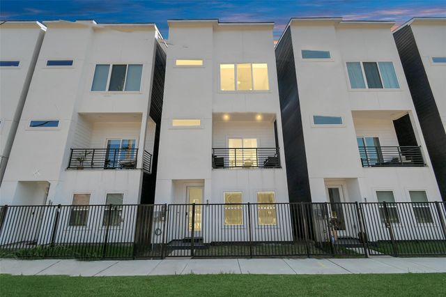 531 Schweikhardt Street, Houston, TX 77020