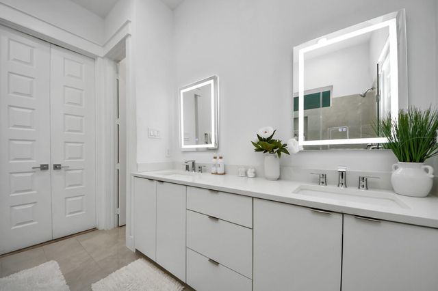 531 Schweikhardt Street, Houston, TX 77020