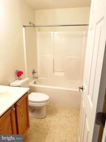 125 LADY BUG DR, Dover, DE 19901