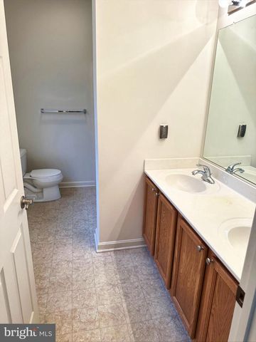 125 LADY BUG DR, Dover, DE 19901