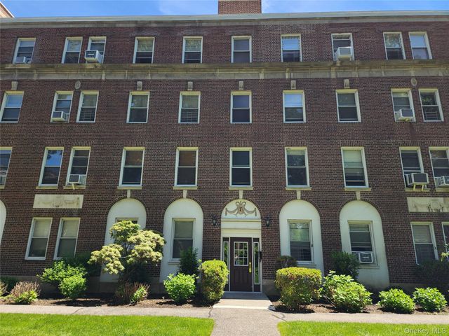 445 Gramatan Avenue FC2, Fleetwood, NY 10552