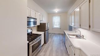 445 Gramatan Avenue FC2, Fleetwood, NY 10552