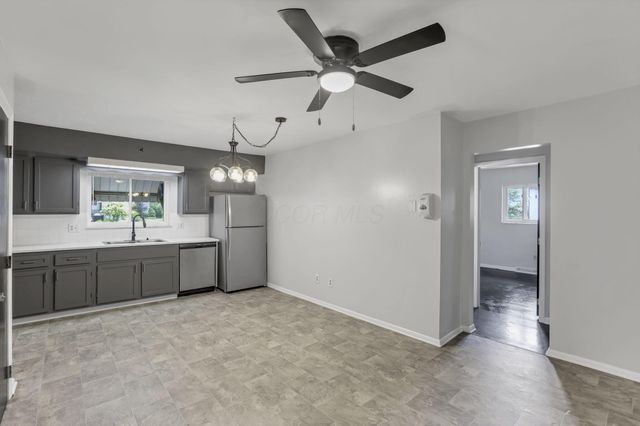 1695 Rocky Pine Loop N, Columbus, OH 43229