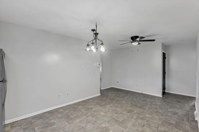 1695 Rocky Pine Loop N, Columbus, OH 43229