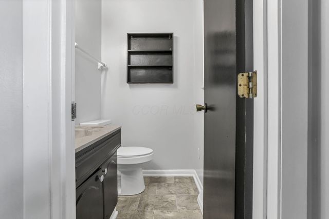 1695 Rocky Pine Loop N, Columbus, OH 43229