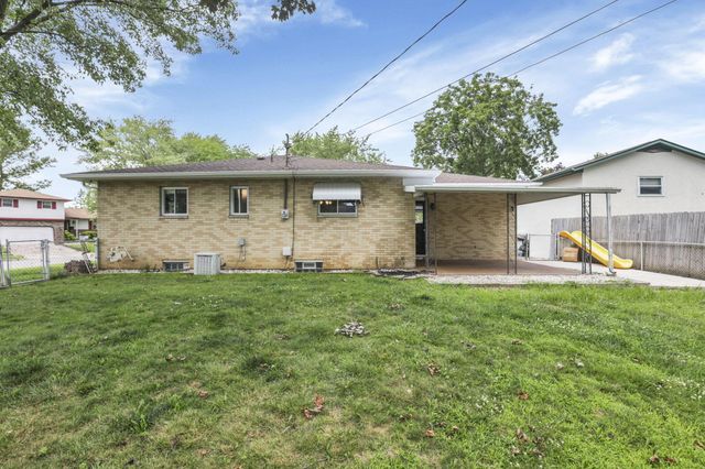 1695 Rocky Pine Loop N, Columbus, OH 43229