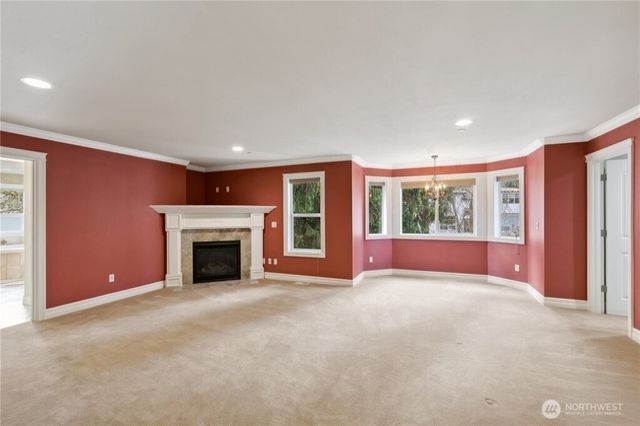 15025 SE 43rd St, Bellevue, WA 98006