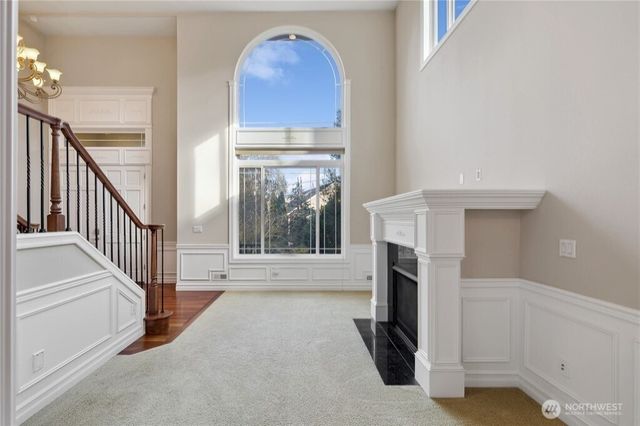 15025 SE 43rd St, Bellevue, WA 98006