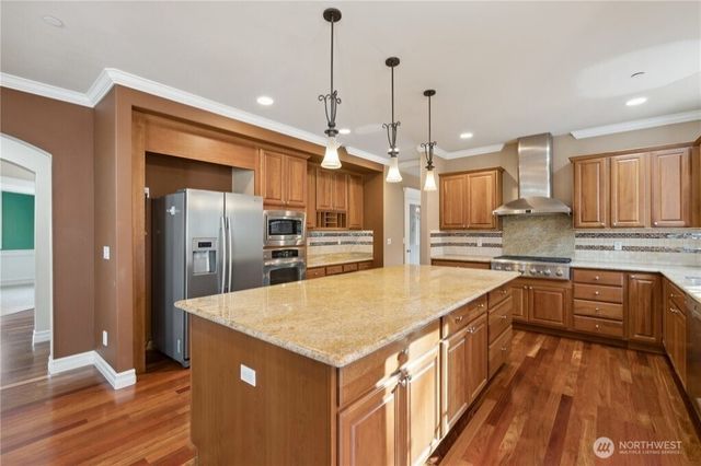15025 SE 43rd St, Bellevue, WA 98006