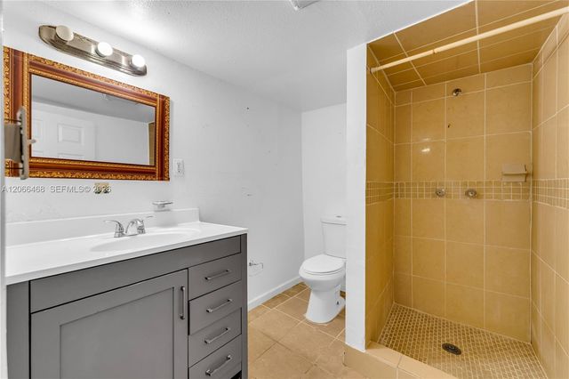 4220 SW 36th Street ., West Park, FL 33023