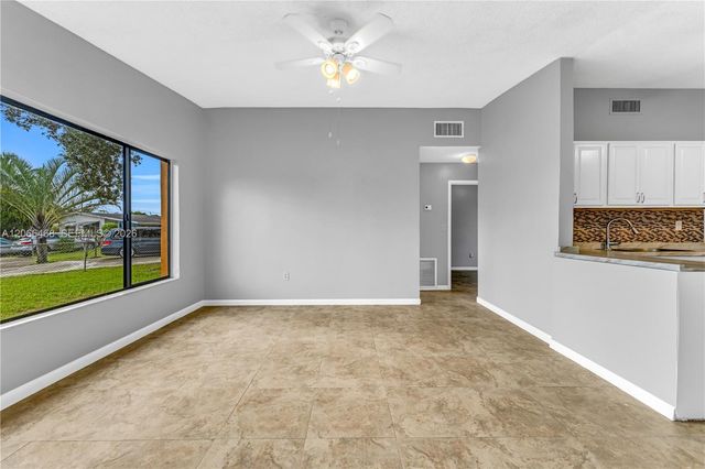 4220 SW 36th Street ., West Park, FL 33023