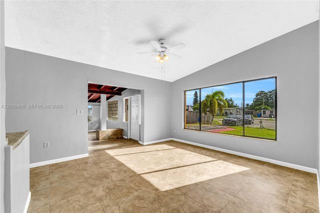 4220 SW 36th Street ., West Park, FL 33023