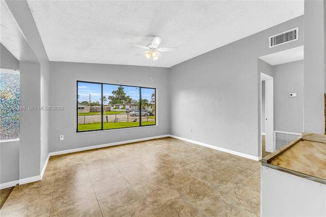 4220 SW 36th Street ., West Park, FL 33023