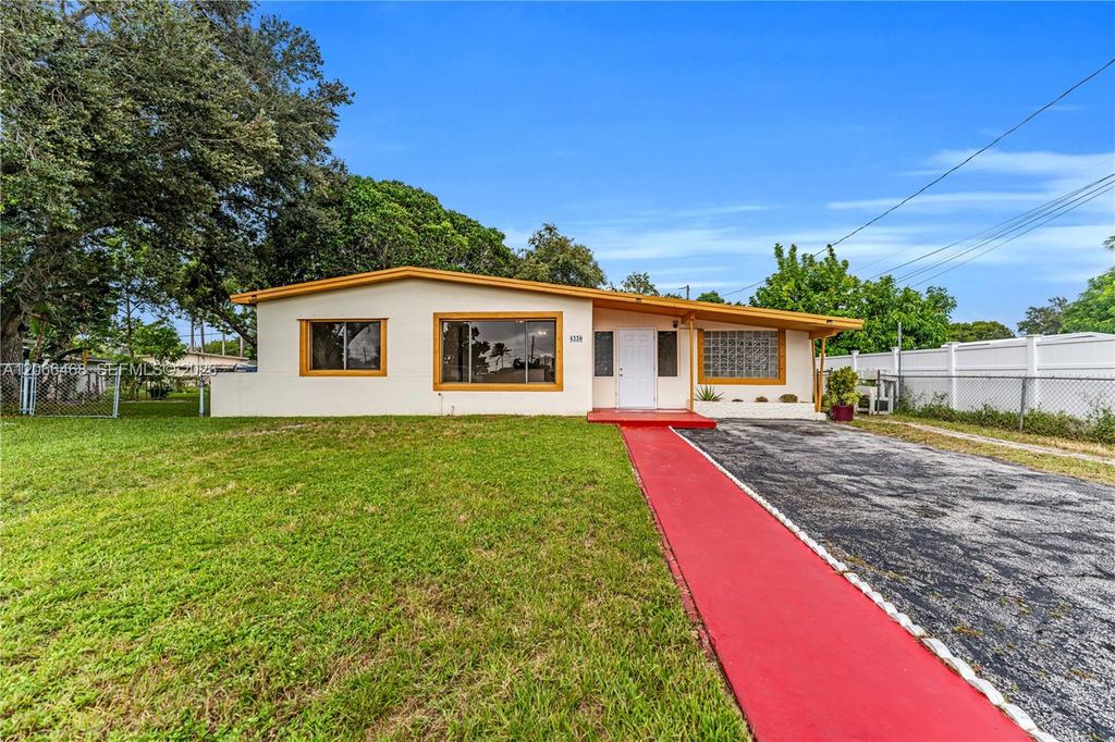 4220 SW 36th Street ., West Park, FL 33023
