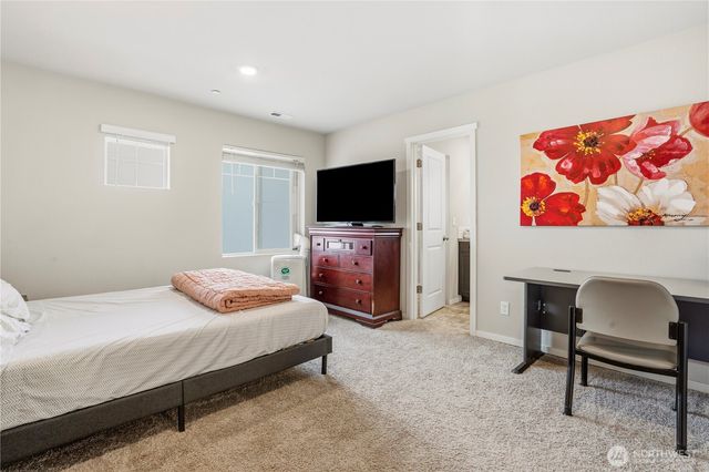 18633 108th Avenue E, Puyallup, WA 98374