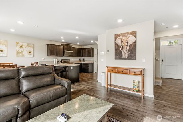 18633 108th Avenue E, Puyallup, WA 98374