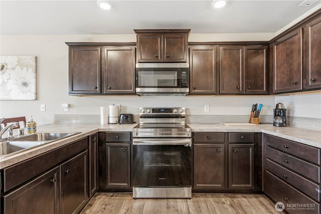 18633 108th Avenue E, Puyallup, WA 98374