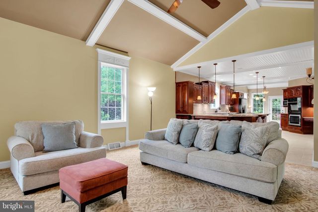 2250 BAKER RD, York, PA 17408