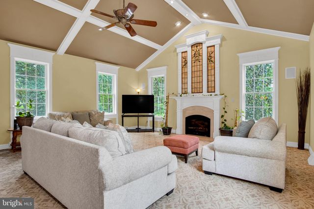 2250 BAKER RD, York, PA 17408