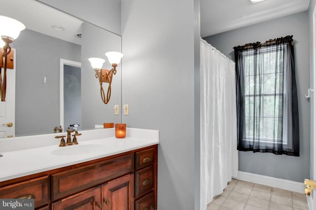 2250 BAKER RD, York, PA 17408