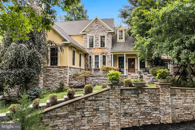 2250 BAKER RD, York, PA 17408