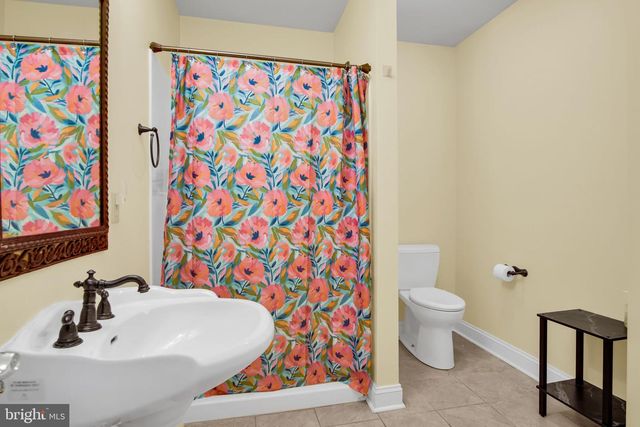 2250 BAKER RD, York, PA 17408