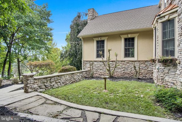 2250 BAKER RD, York, PA 17408