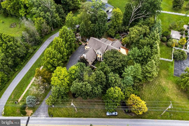 2250 BAKER RD, York, PA 17408