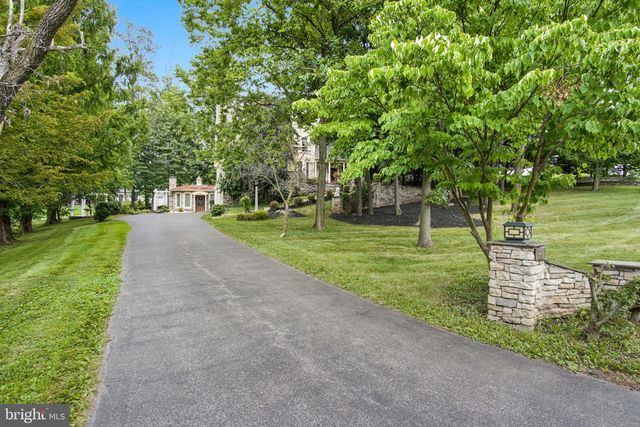 2250 BAKER RD, York, PA 17408