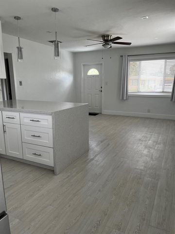 135 SE 5th Avenue, Boynton Beach, FL 33435