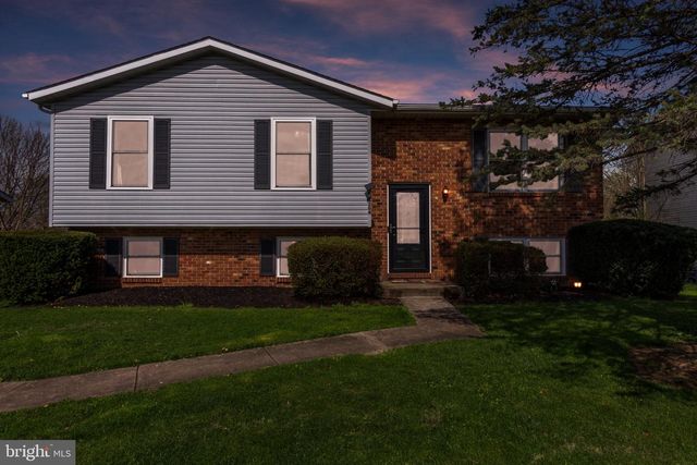 204 GRAND DR, Taneytown, MD 21787