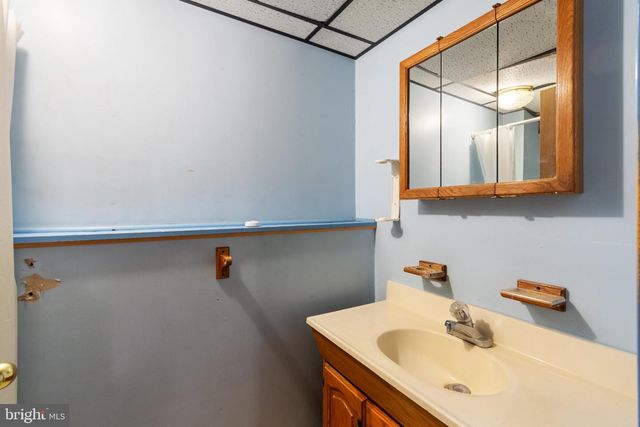 204 GRAND DR, Taneytown, MD 21787