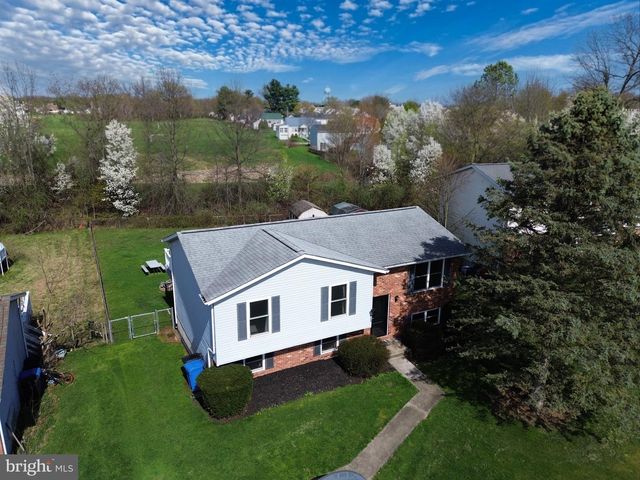 204 GRAND DR, Taneytown, MD 21787