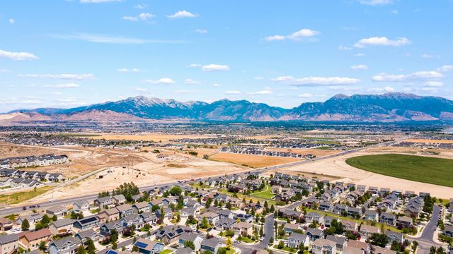 7788 N BROOKWOOD DR, Eagle Mountain, UT 84005