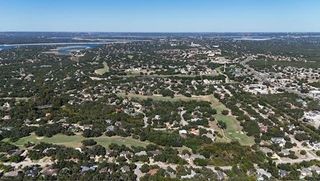 406 Rolling Green DR, Lakeway, TX 78734
