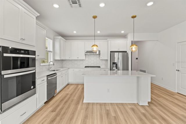 6703 MICHAEL FAVOR WAY, Wesley Chapel, FL 33545